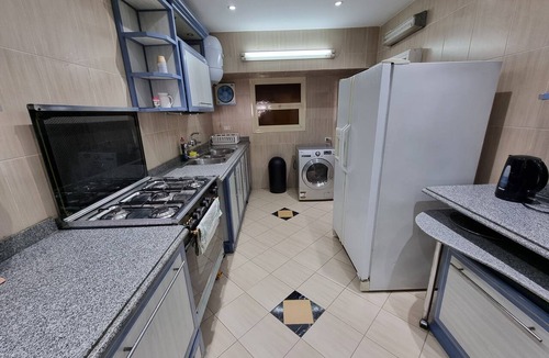 Al-Basatin Apartment | Amazing Nile View & Pyramids