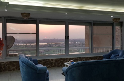 Al-Basatin Apartment | Amazing Nile View & Pyramids