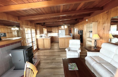 Smith River House | Amazing Ocean Front Beach House with fenced yard
