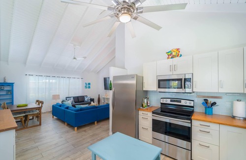 Cockburn Town Villa | Amazing ocean view, private pool and large deck facing the ocean.