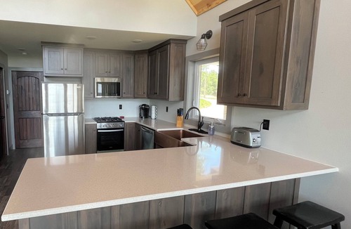 Jasper Cabin | Amazing Ozark views+New Hot Tub+10 private acres+Pond+15 min to Buffalo River