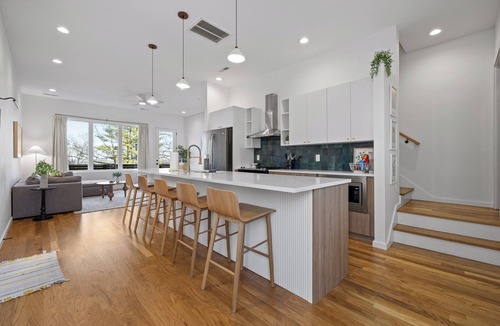 East Ridge House | Amazing Panoramic Views From This Luxury Retreat, Enjoy The Sauna On Top Deck.