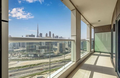 Business Bay Apartment | Amazing Paramount One bedroom