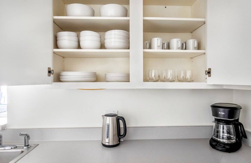 Penn Quarter Apartment | Amazing Penn Quarter Studio w/Gym, DM & W/D, near Metro, by Blueground