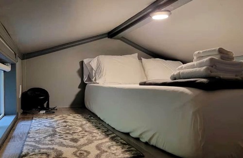 Suches House | Amazing Pet-Friendly Tiny House Rental with Hot Tub in the Chattahoochee National Forest, Georgia