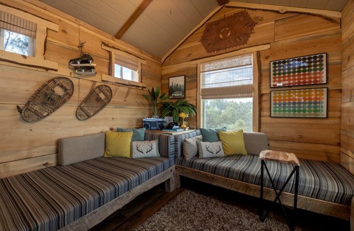 Nogal Cabin | Amazing Pet-Friendly Tree House for Unforgettable Escapes to Nature in Nogal, New Mexico