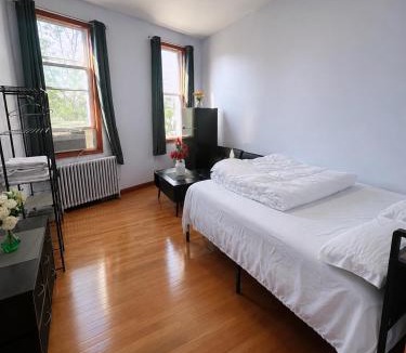 Queens Apartment | Amazing private Room