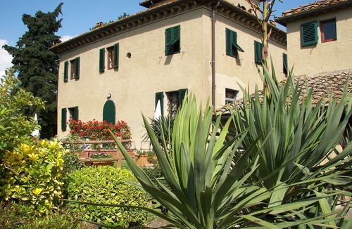 Montespertoli Apartment | Amazing Rustic One Bedroom Apartment