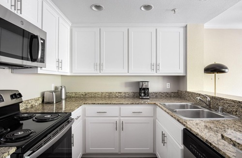 Santa Clara Apartment | Amazing Santa Clara 2BR w/W/D, Gym, Pool, walk to Safeway, by Blueground
