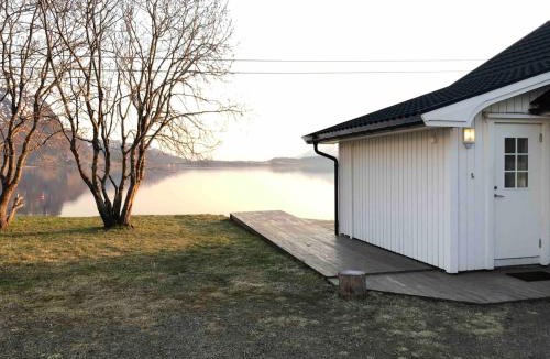Bostad House | Amazing Sea House in magic Lofoten