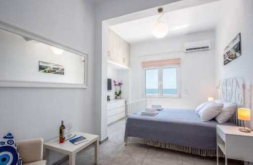 Ierapetra Apartment | Amazing Seafront Suite