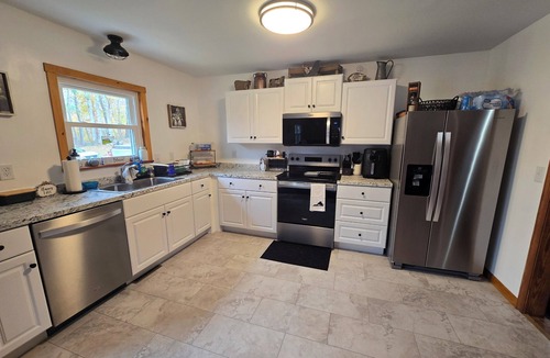 Copper Hill House | Amazing secluded 3-bedroom house with AC in charming Floyd VA, near FloydFest.