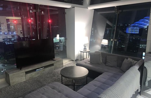 Manchester City Centre Apartment | Amazing Skyline Views 3BR Duplex With Free Parking