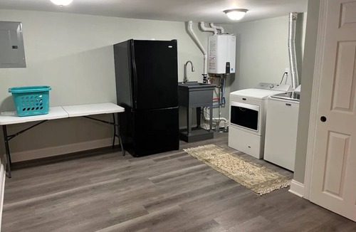 Hackettstown House | Amazing Spacious 4-bedroom house in charming Hackettstown with AC, WiFinnnn