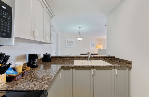 Crystal Harbour Apartment | Amazing Stay Close to Best Attractions! 4 Relaxing Units w/Kitchen, Pool!