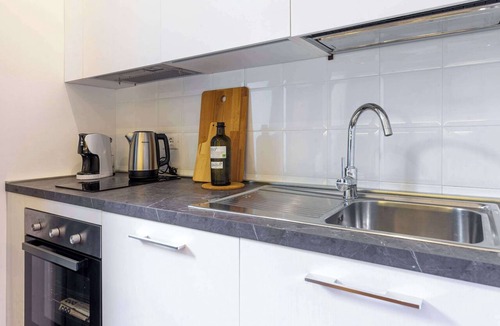 Trieste City Centre Apartment | Amazing Studio in the City Center ★ Fast Wifi
