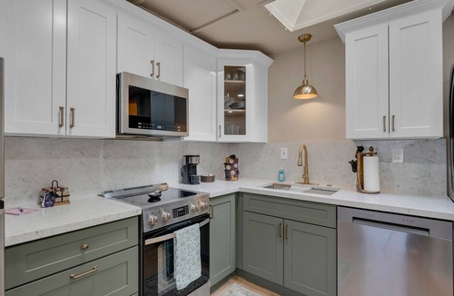 Williams Apartment | Amazing Studio right on Historic Rte 66 in Williams. Walk to the action~!