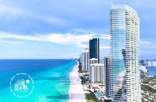 Sunny Isles Beach Apartment | Amazing Studio with balcony up to 4 people