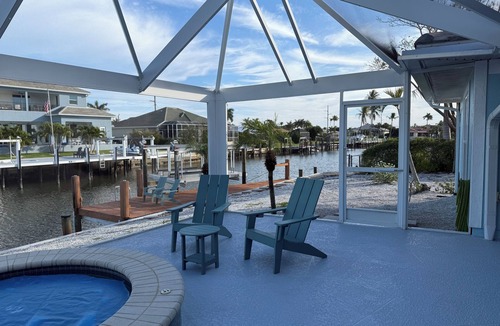 Marco Island House | Amazing Sunsets from your private Lanai! Pool and Jacuzzi!