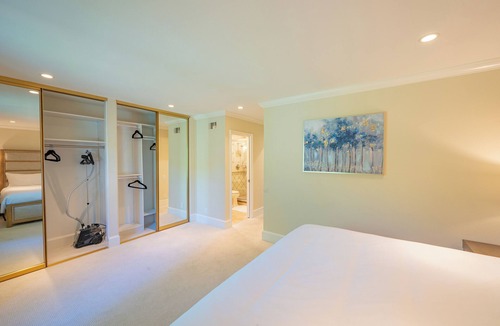 Placentia Bed & Breakfast | Amazing Times Spa & Pool Villa - A Perfect Family Getaway Near Disney & Beach