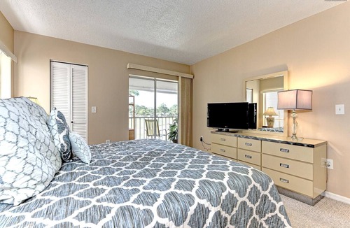 Plantation Condo | Amazing View - On Golf Course - Near Beaches, Shopping & Restaurants