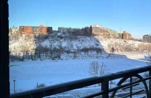 East Village Apartment | Amazing view one bedroom apartment Calgary Downtown #701