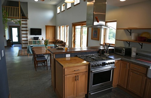 Vernon County Other | Amazing Views at this Modern Retreat on 5 Acres. Superhost on AirBnB!