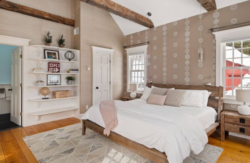 Moscow House | Amazing Views, Firepit, Pond, Quiet Escape!