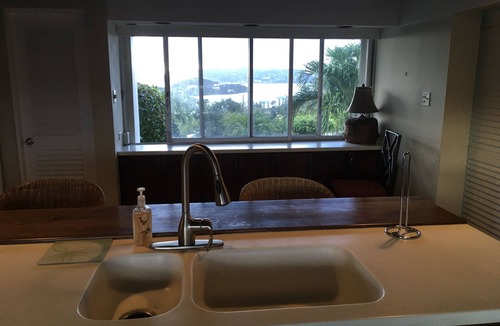 Donoe House | Amazing views on the East End newly renovated