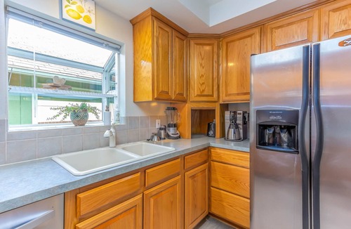 Oakridge House | Amazing views - Steps from Brew Pub - EV Charger