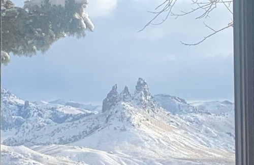 Cody House | Amazing views -Three bedroom home between Cody and the East Gate to Yellowstone