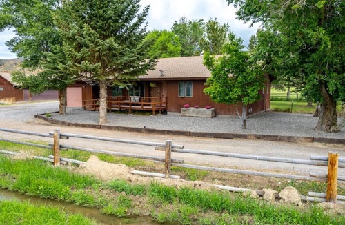 Cody House | Amazing views -Three bedroom home between Cody and the East Gate to Yellowstone