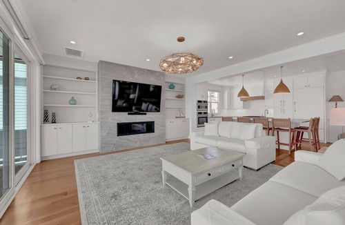 Wrightsville Beach House | Amazing water views! Beautiful 6BR/6.5 waterfront home on Wrightsville Beach.