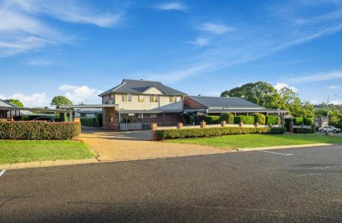 North Toowoomba Hotel | Ambassador On Ruthven