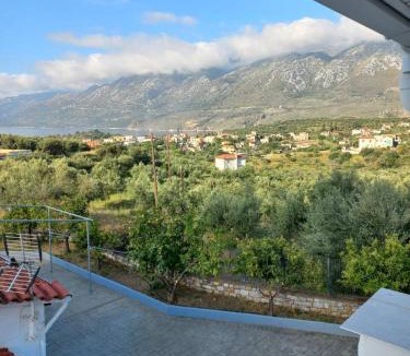 East Mani House | ambelos view