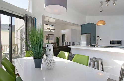 Lantern District Apartment | Amber Back · Stunning Beach Townhouse, newly remodeled