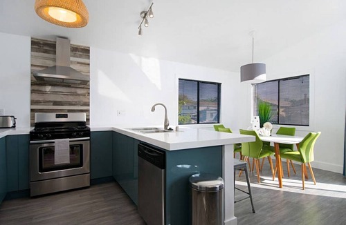 Lantern District Apartment | Amber Back · Stunning Beach Townhouse, newly remodeled