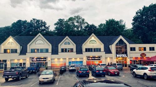 Grand Bend Hotel | Amber Hotel