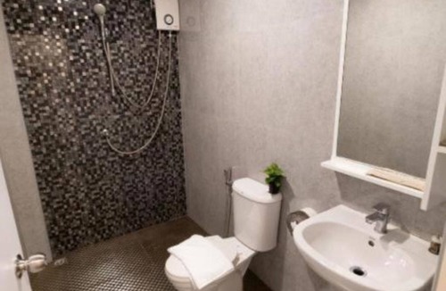 Thanon Phaya Thai House | Amber Inn