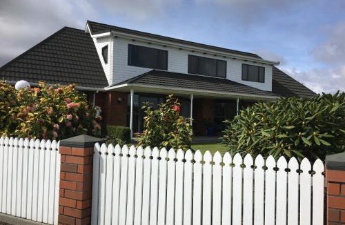Hokitika Bed & Breakfast | Amberlea B&B