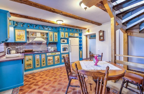 Vladeni House | Ambient Chalet