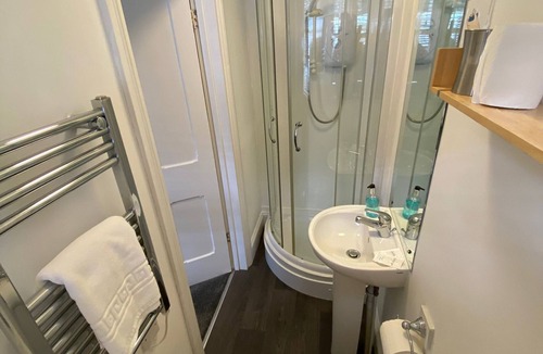 Ambleside Hotel | Ambleside Central