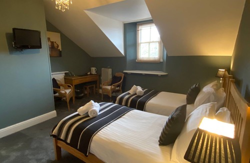 Ambleside Hotel | Ambleside Central