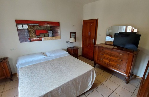 Momigno Hotel | Amelia Hotel