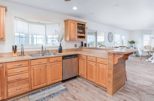 Cape May Court House House | Amenities Galore! Spacious, Updated Bay Front Beauty