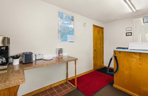 Biddeford Hotel | Americas Best Value Inn Biddeford