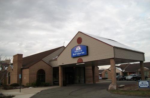 Romulus Hotel | Americas Best Value Inn Romulus/Detroit Airport