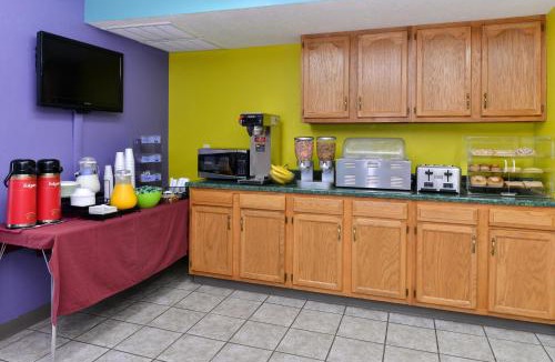 Seymour Hotel | Americas Best Value Inn - Seymour