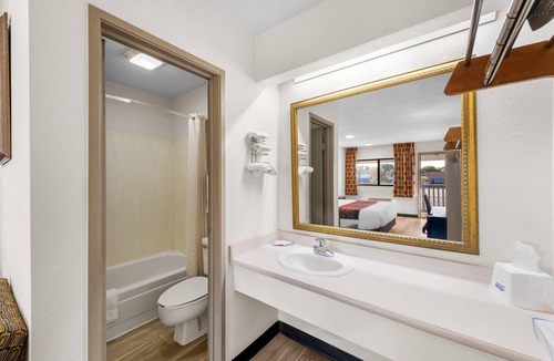 Independence Hotel | Americas Best Value Inn Kansas City E Independence