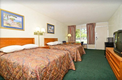 Wilson Apartment | Americas Best Value Inn Wilson - UNIT 22 2 BED FIRST FLOOR